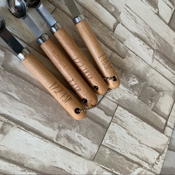 Rae Dunn Wood Handle Measuring Spoons - Picture 2 of 6